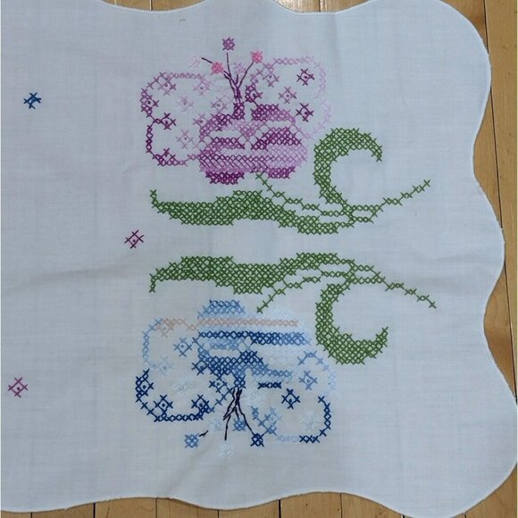 Vintage Handmade Cross Stitch Table Runner Dresser Scarf Floral Flower Spring 14 - Picture 3 of 8